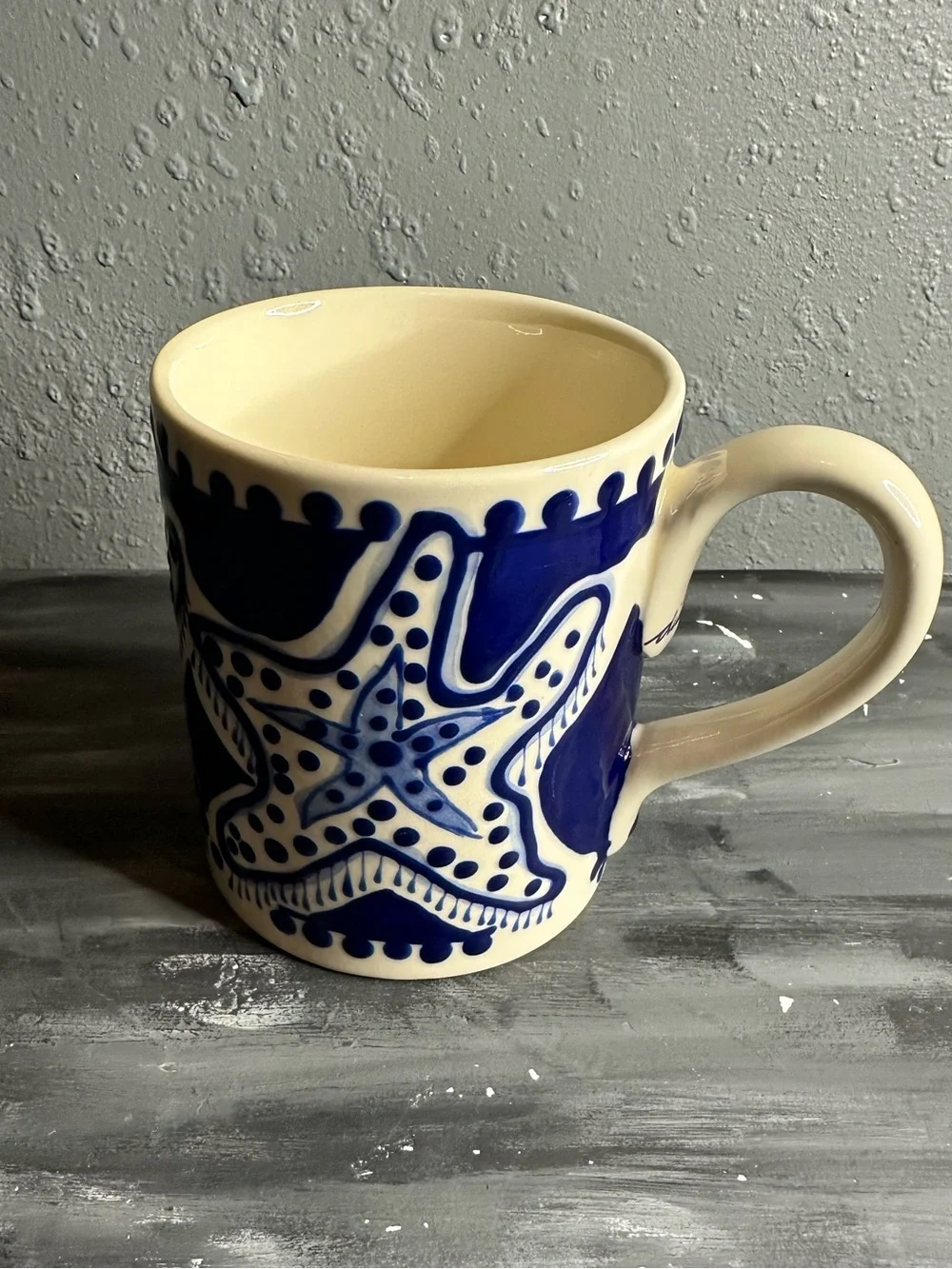Vintage 2001 Diane stoneware blue and white mug starfish